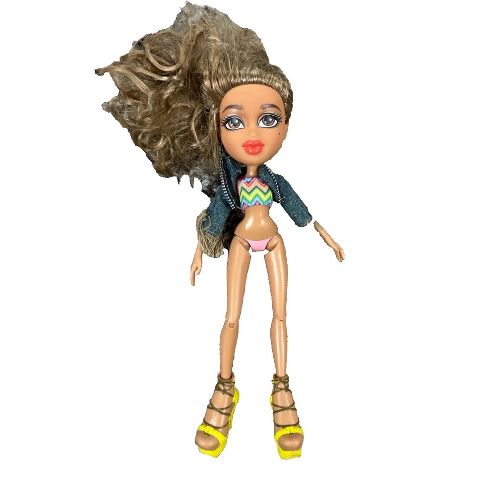 Bratz Yasmin Doll Study Abroad Brazil 2015 Shoes‎ Jacket Brown Hair  INCOMPLETE